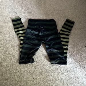 K Deer Medium Leggings
